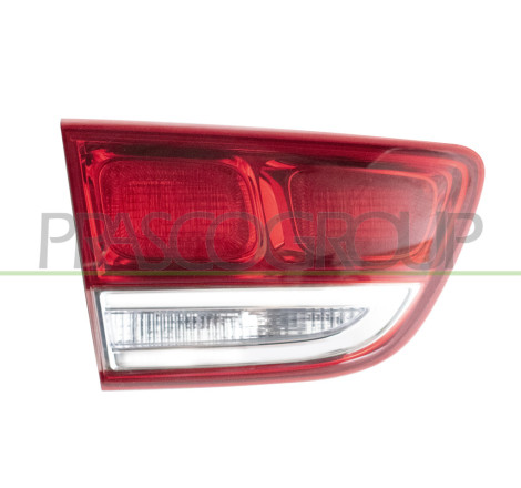 Feu arrière sur hayon côté chauffeur