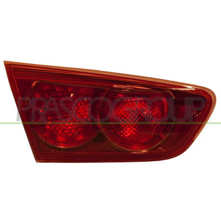 Feu arrière sur hayon côté chauffeur