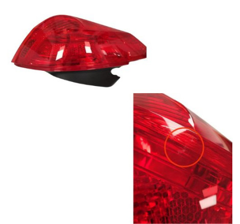 Feu arrière côté chauffeur