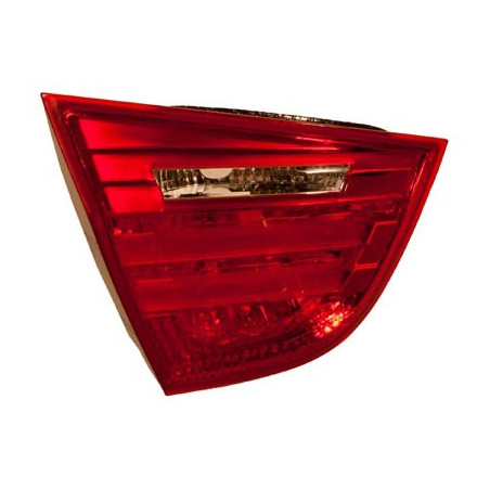 Feu arrière sur hayon côté chauffeur