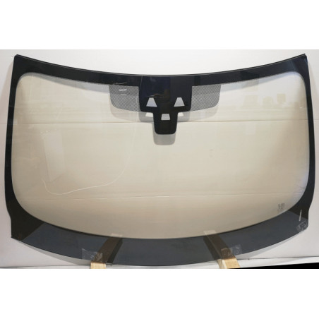 Pare-brise athermique encapsulé avec capteur